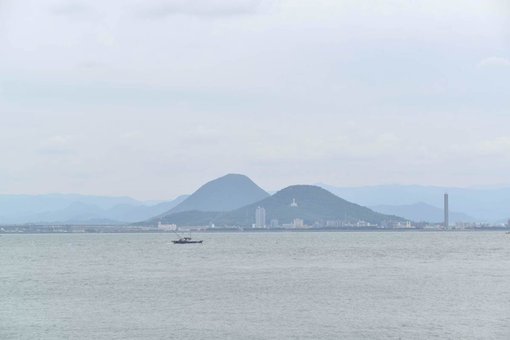 牛島から瀬戸内海を望む